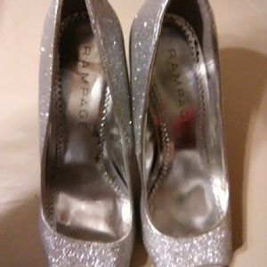 2/$25 👠💖Rampage silver glitter high heels size 9